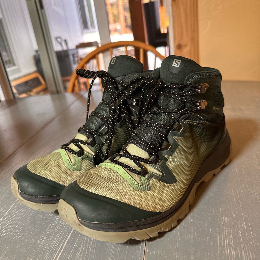 Salomon Hiking Boots, wmns 8